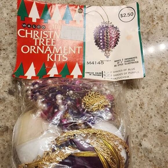 NOS beaded Christmas ornament kit - Picture 1 of 4